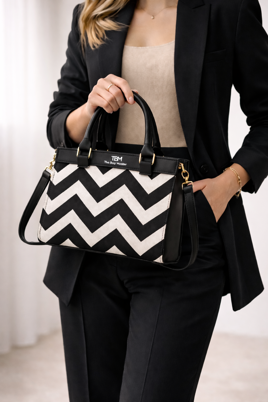 Classic Chevron Pattern Black and White Top-Handle Bag