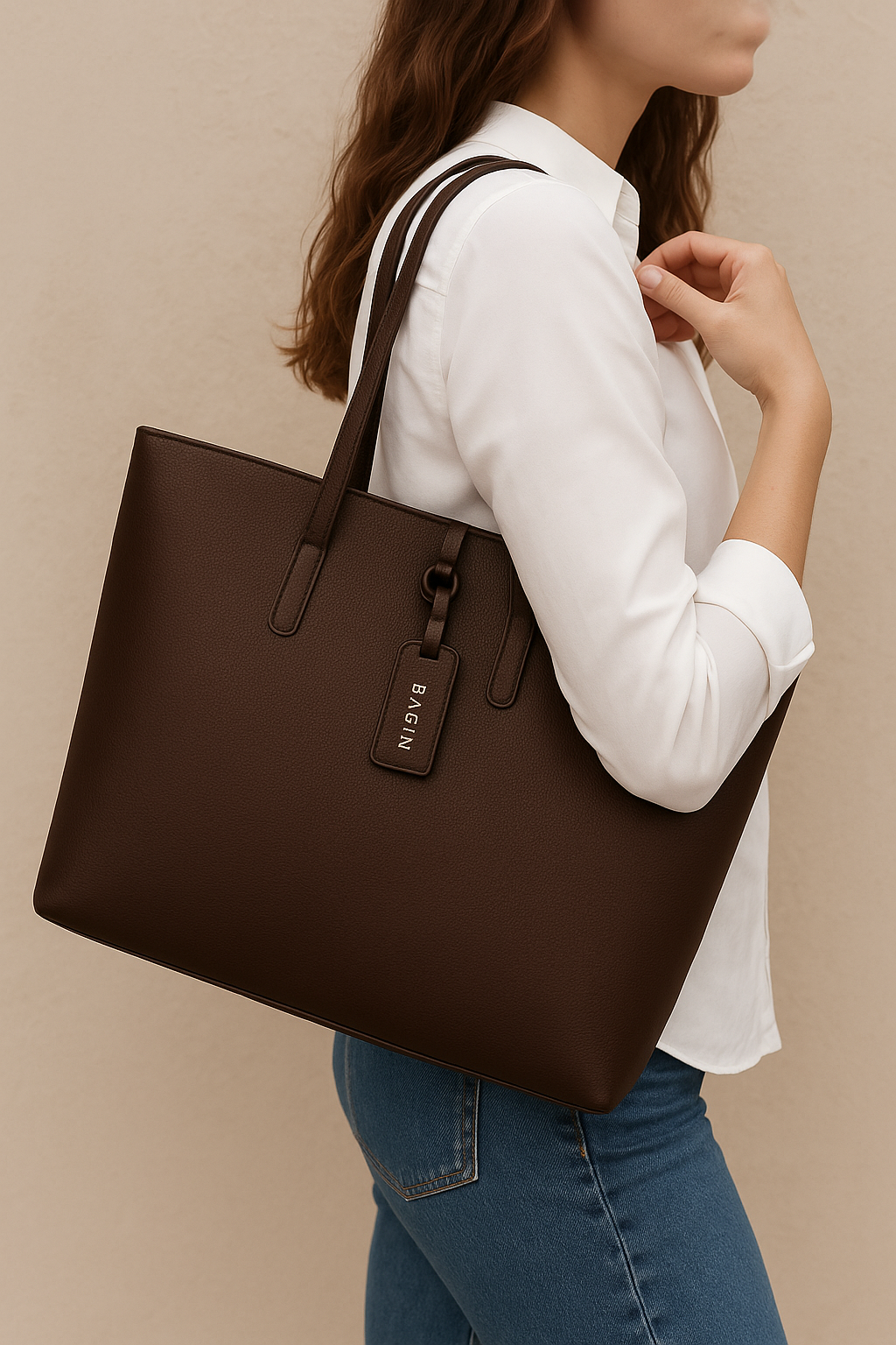 Classic Brown Tote – Elegant, Roomy, and Versatile