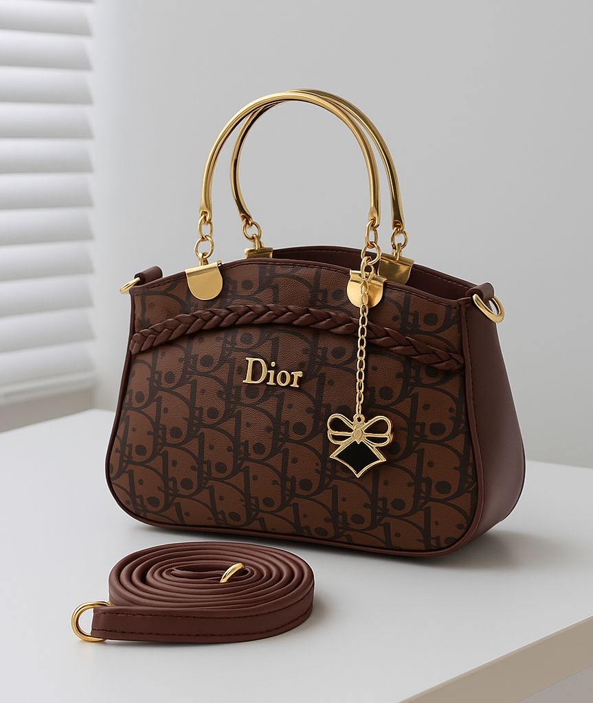 Stylish Patterned Handbag with Dual Carry Options